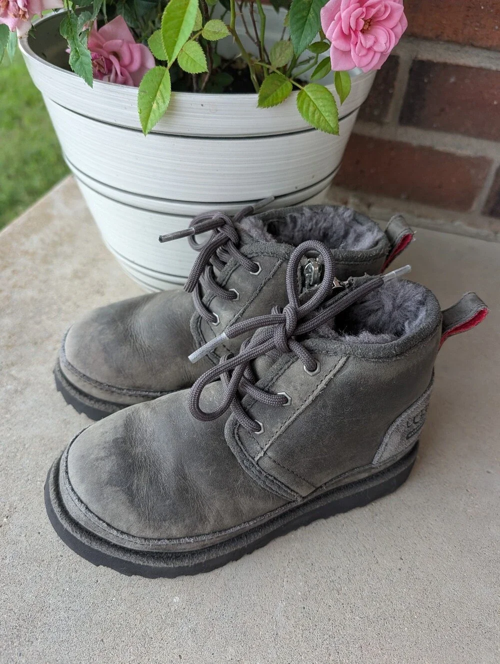 🥰EUC UGG Australia Neumel II Waterproof Lace Up Suede/Sherpa Ankle Boots, 12K